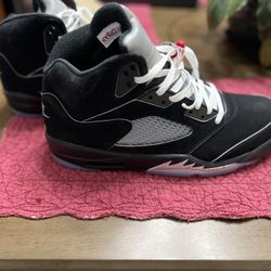 Jordan 5 Retro OG Black Metallic Reimagined – $600