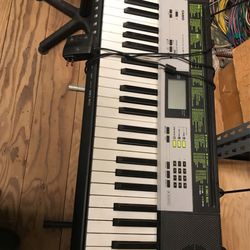 Casio LK135 Keyboard W/ Stand 