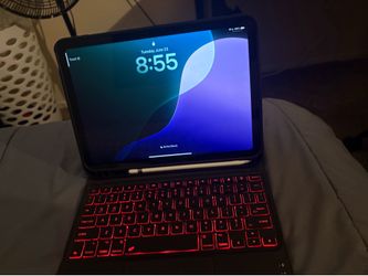 10th Gen iPad A14 Chip 10.9 Inch + Keyboard & Apple Pencil