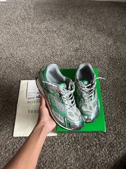 Green Bottega Veneta Orbits