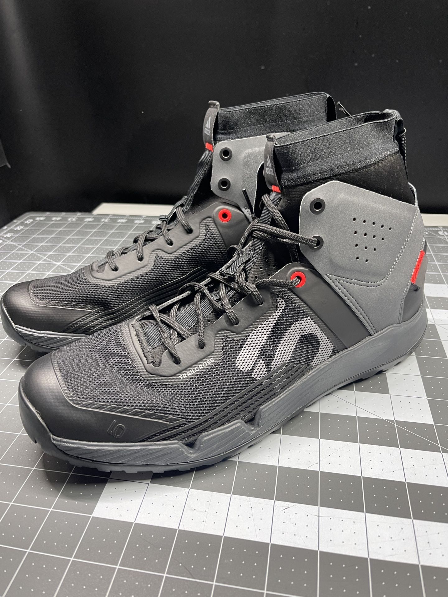 New Adidas Five Ten Trailcross Mid Pro Mountain Bike Shoes Men's Size 12 IF4946