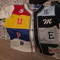 Lot Of Name Brand Clothes, Dm For Prices...all Sizes Are Medium Mostly 
