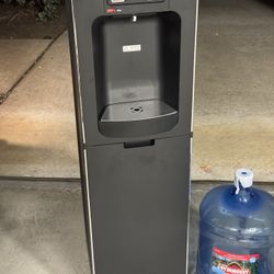 Water Dispenser, Cold And Hot