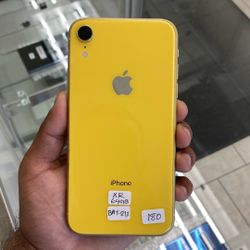 Apple iPhone XR 64 GB Factory Unlocked 