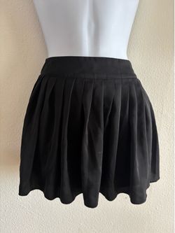(M) Black Mini Skirt