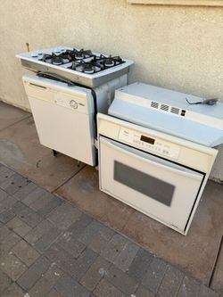Whirlpool range/Dishwasher and Oven w\hood
