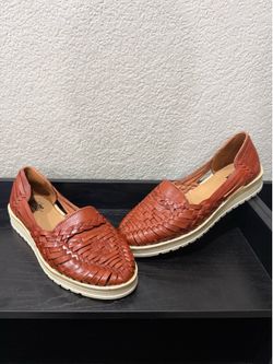 Women sandals