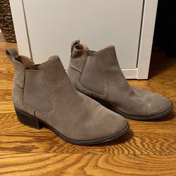 Steve Madden Booties