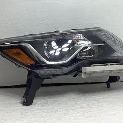 2017 2020 Nissan Pathfinder right headlight (1A)