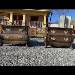 Two nightstands Henredon town and country French nightstands