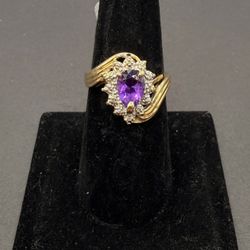 Ladies Gold Diamond Ring 