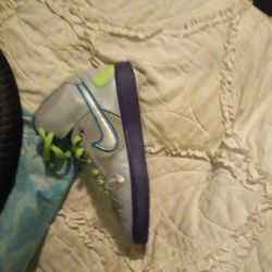 Nike Shoes Maybe Put On Once And Took Straight Off Still New Size 7