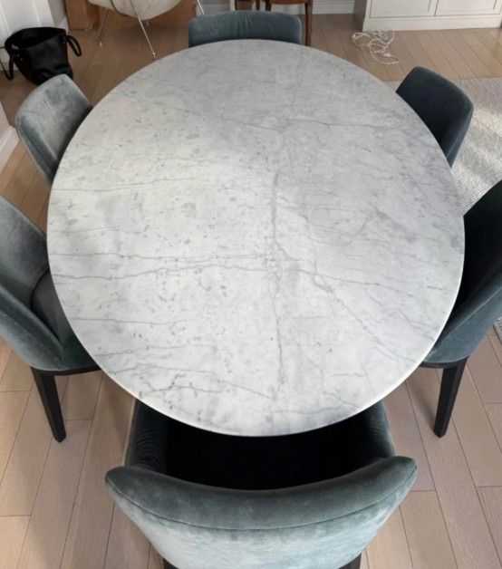 Restoration Hardware Marble Carrara Aero dining table