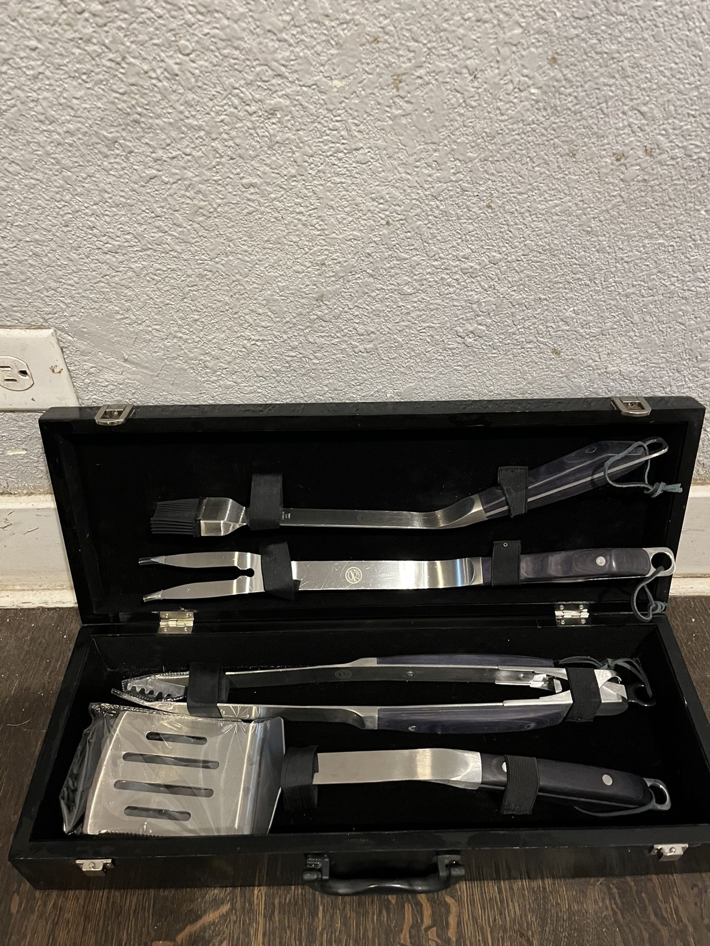 Heavy Duty BBQ Grill Tool Set in Case