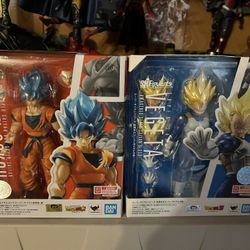 S.H. Figuarts Dragon Ball Super Lot – Super Saiyan Blue Goku & Awakenened Vegeta