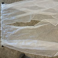 Curtain Rod With Curtains 