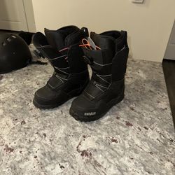 Thirtytwo Women’s Snowboarding Boots Size 5