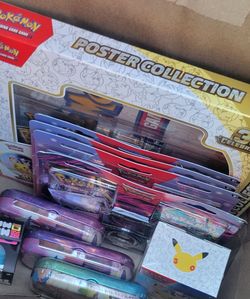 Selling Pokémon 30th and more. CHECK DESCRIPTION