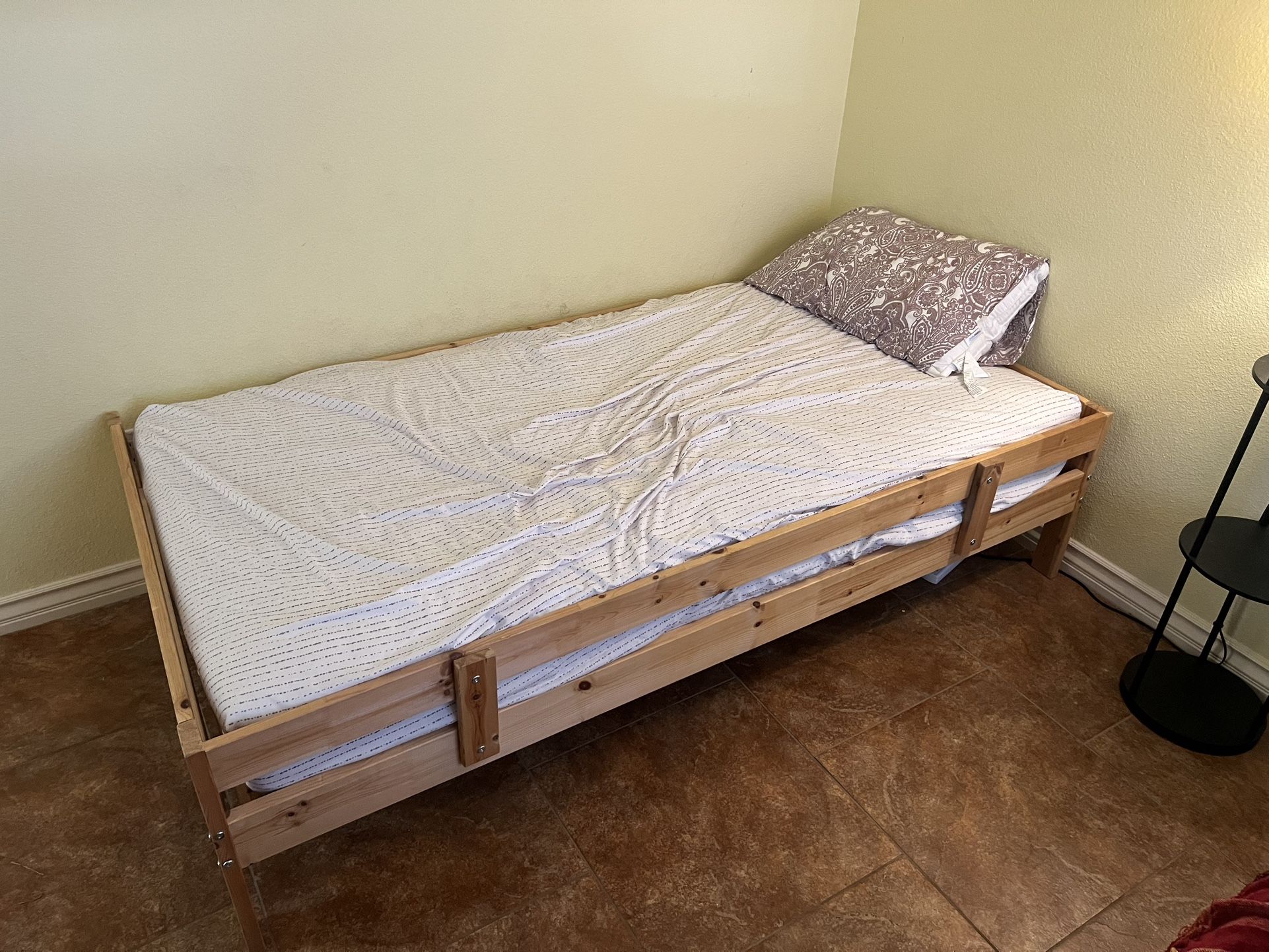 Twin Bed Frame And Matress