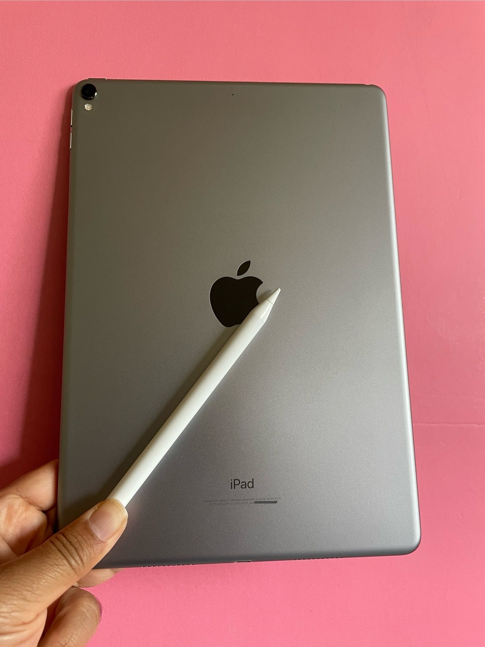 Apple IPad Pro 10.5” (Retina Display/ Latest IOS 17) 64GB with keyboard, Stylus pen & Accessories (Apple Pencil compatible),All Products : American Fashion Style Bags On Sale