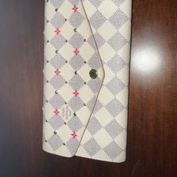 Louis Vuitton Sarah Wallet