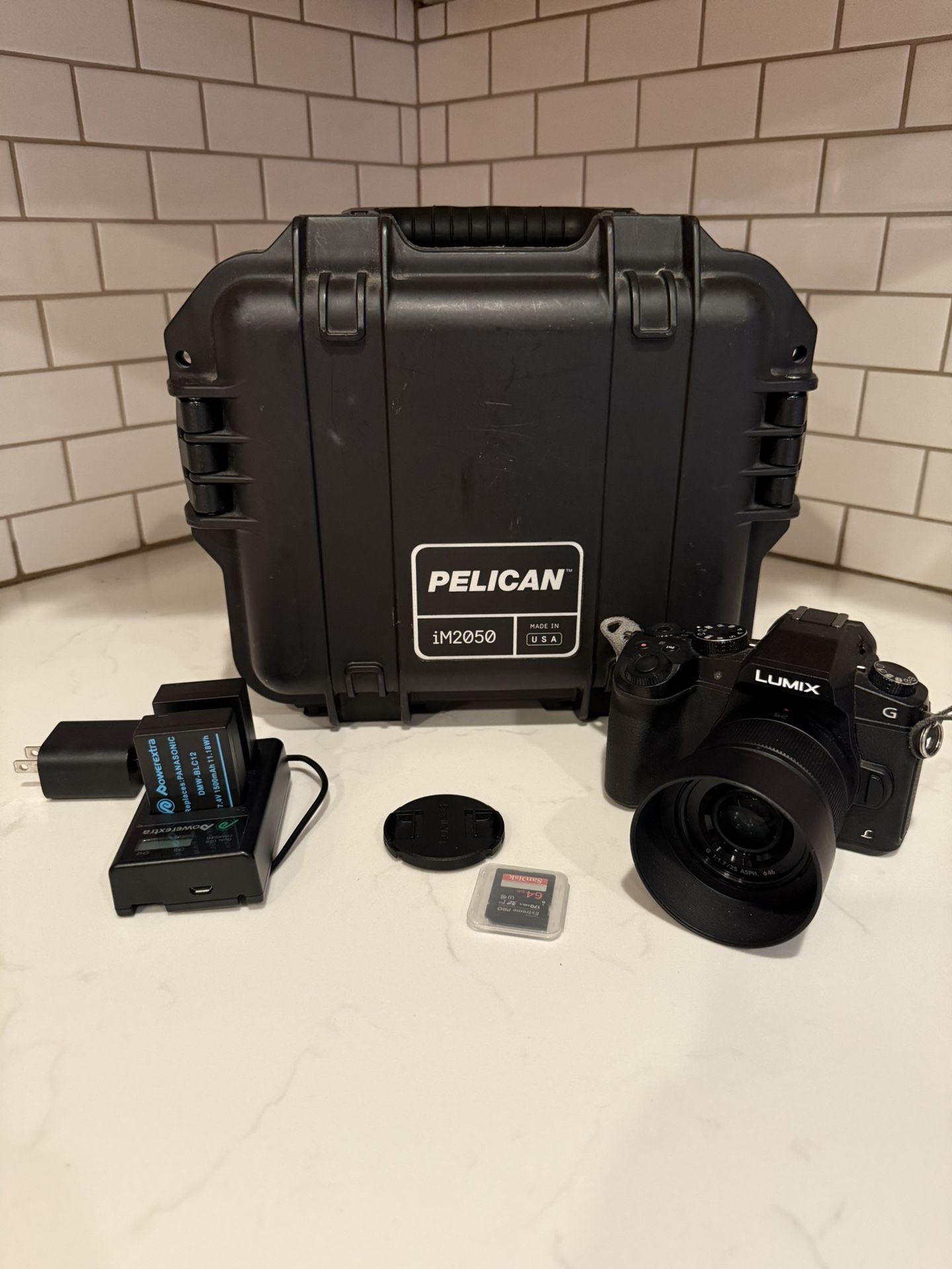 PANASONIC LUMIX G7 4K Mirrorless Camera W/ Lens