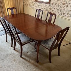 Queen Anne Cherry Dining Room Table with 6 Chairs