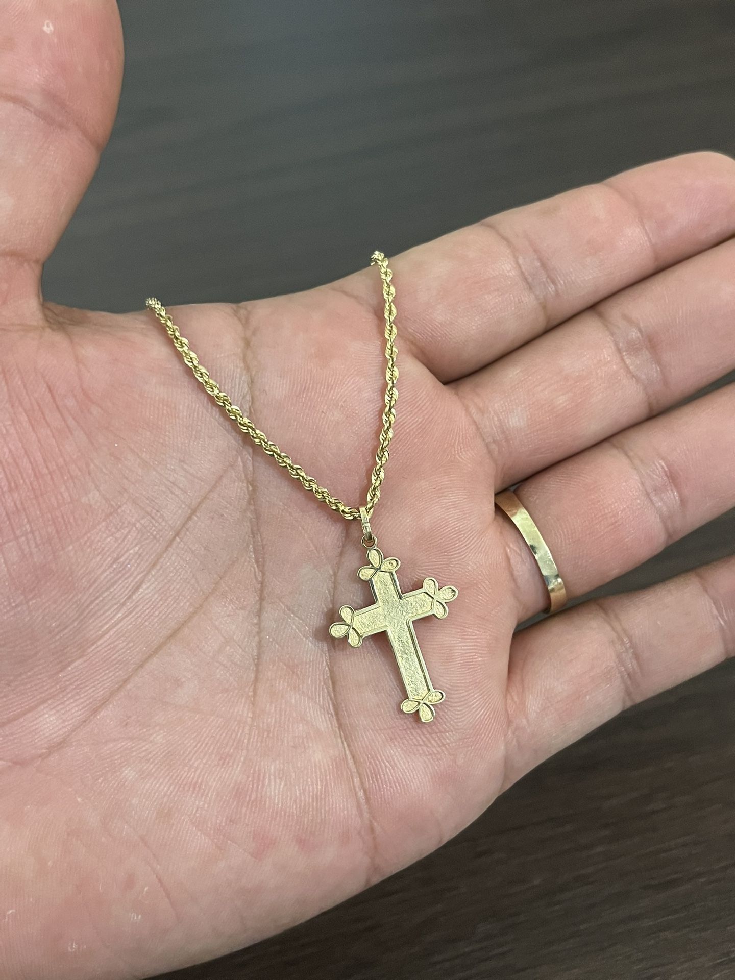 14K Gold Rope Chain And Cross Charm 16 Inches Long