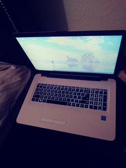 Hp touch screen laptop 17.3"