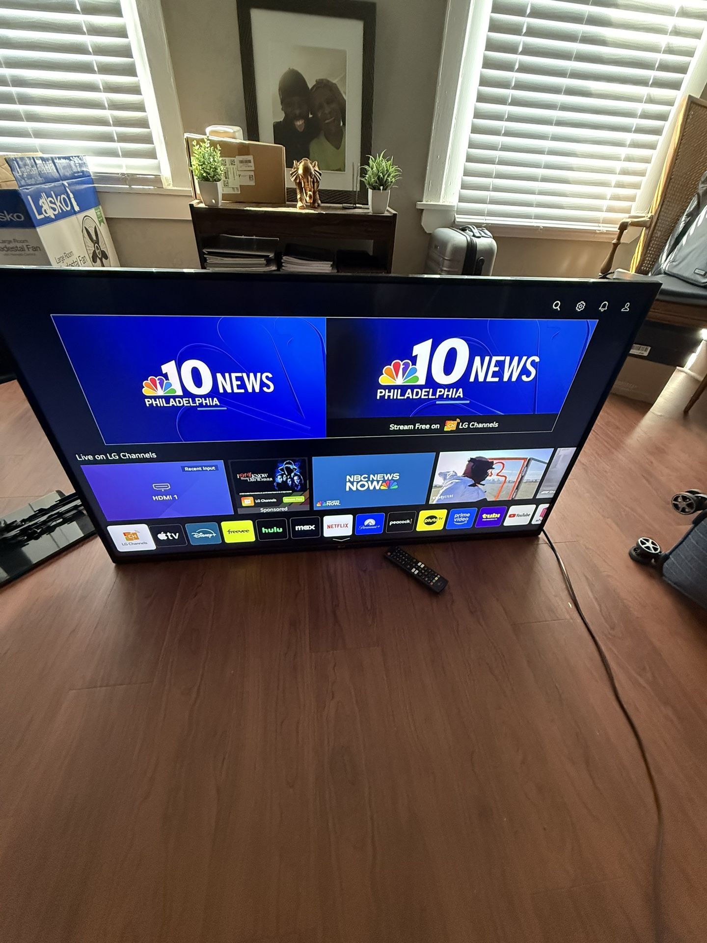 50 Inch Color Smart TV Plus Stand