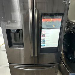 ⛩️❤️Samsung refrigerator black stainless family hub❤️⛩️