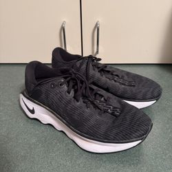 Nike Motiva Low Black White Run Walk Jog DV1238-001 MEN'S Size 11