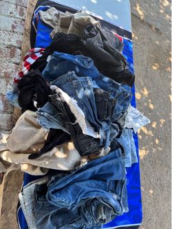 Men And Woman Clothing / Jeans