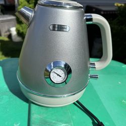 Electric kettle 1.7 liter Hazel Quinn 