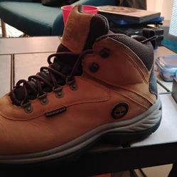 Timberland Size 10 D Men's White Ledge Waterproof Mids Excellent Condition $60
