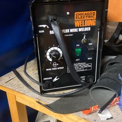 Welder Chicago Electric 