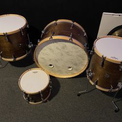 Pdp Concept Maple Series with cases and lighting system