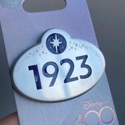 Disney Pin 1923 “Cast Member” Pin