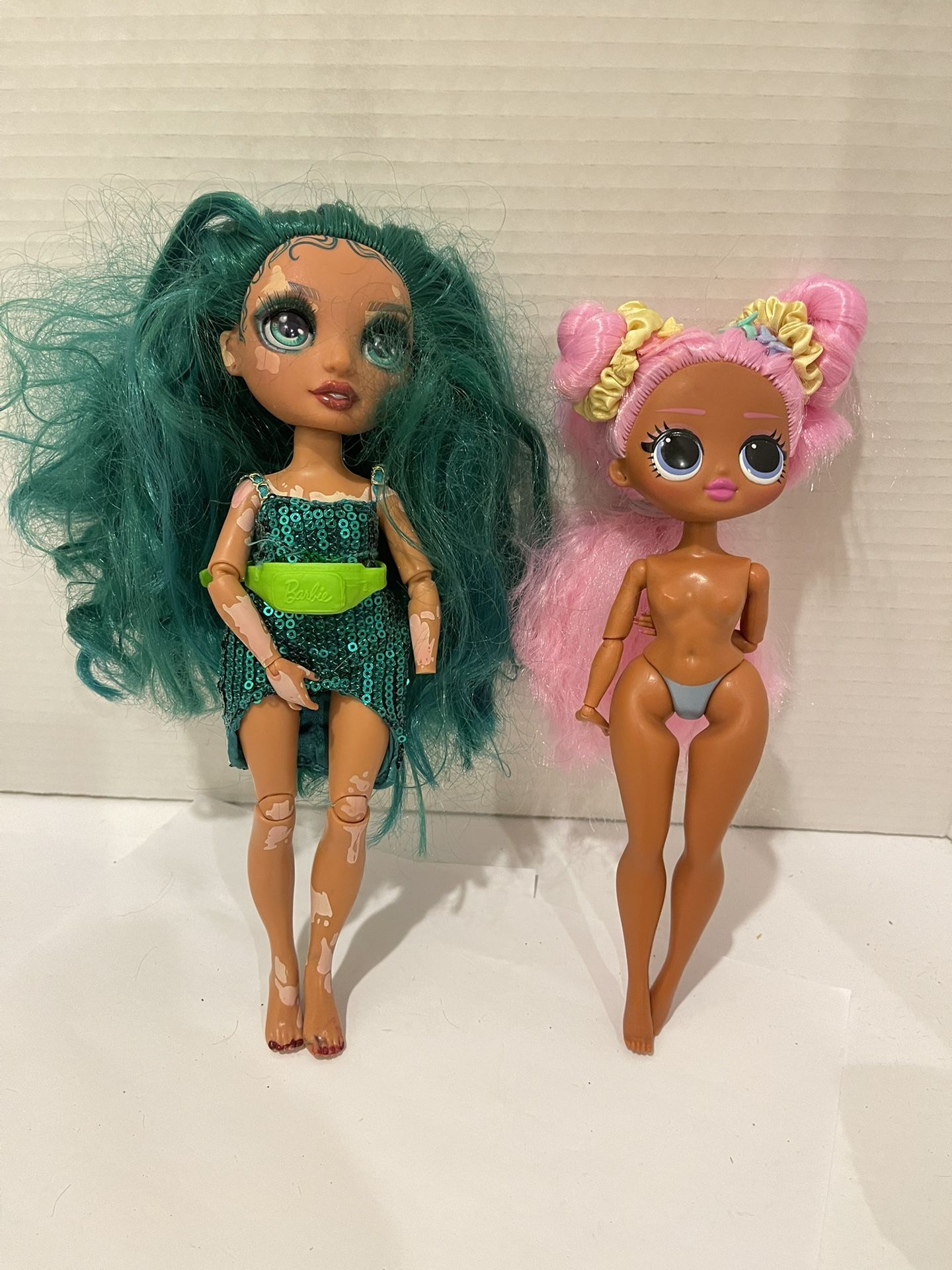 Set Of 2 Dolls 