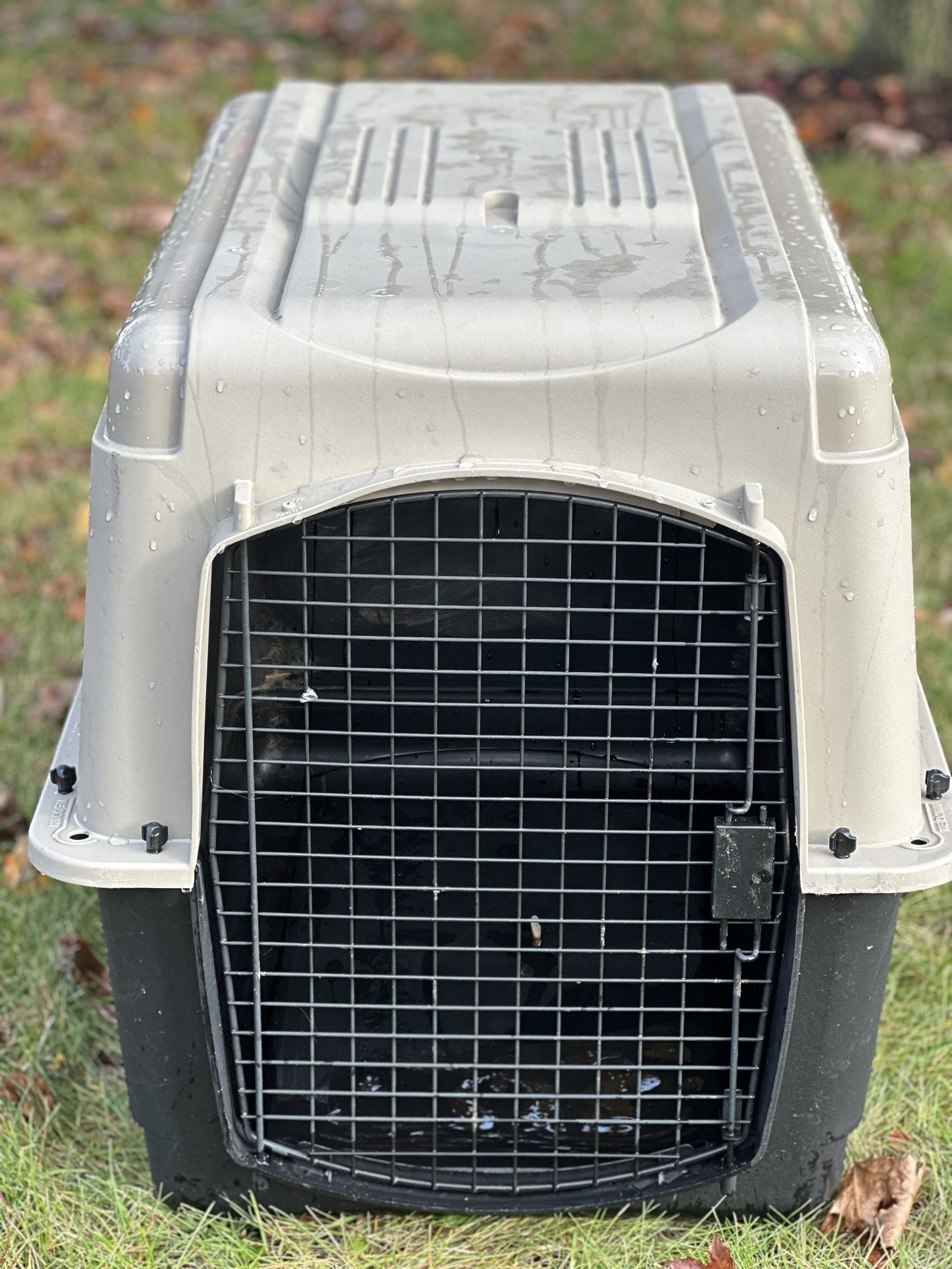 Large Pet Mate Vari  Dog/Cat Kennel