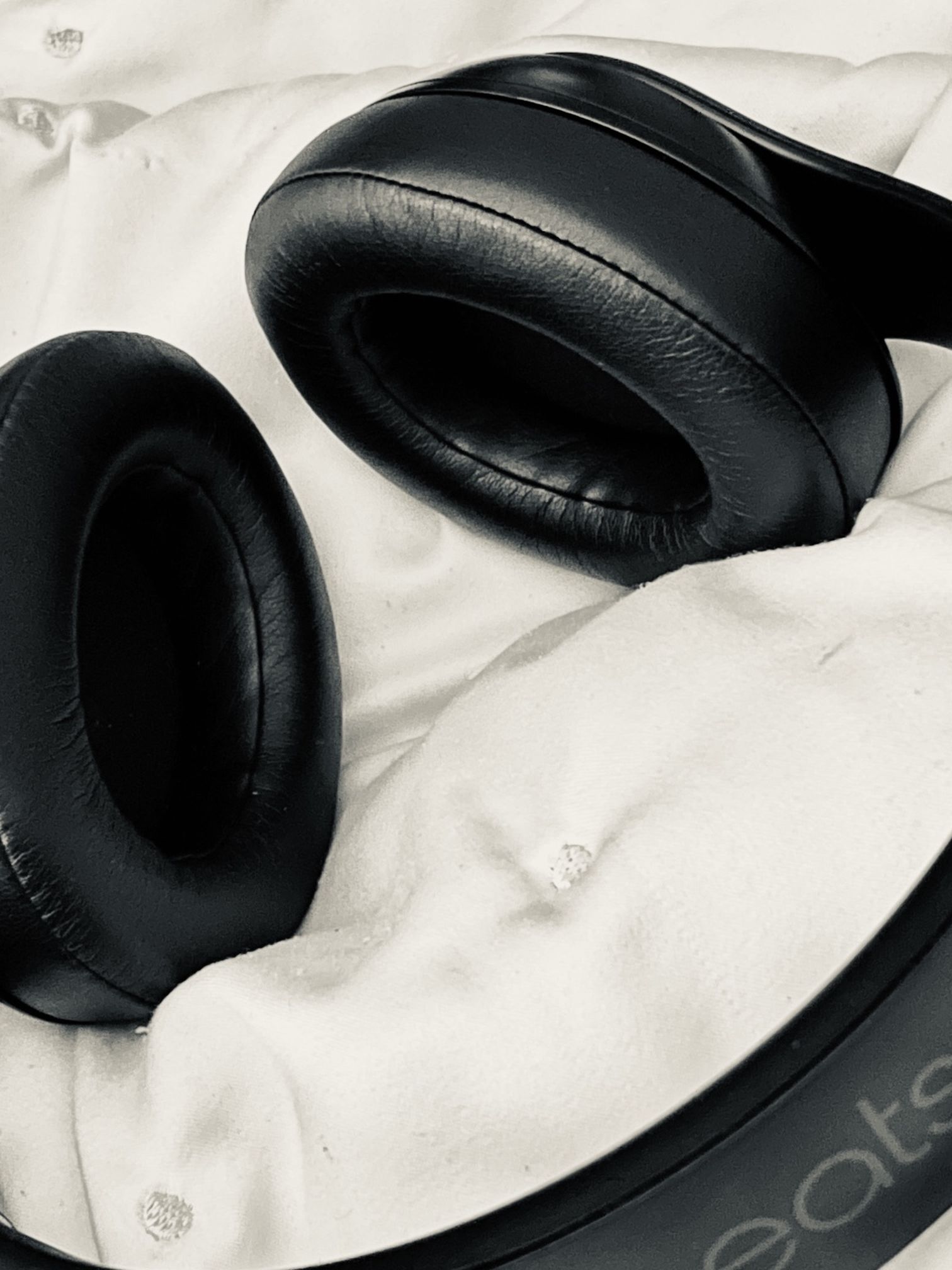 Beats Studio 3 Wireless Headphones (Black)