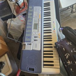 Casio - Electronic Piano Keyboard
