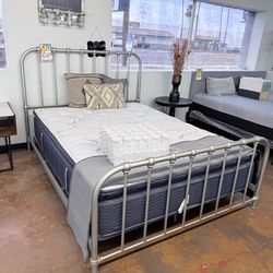 Ashley Queen Metal frame