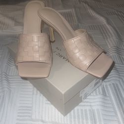Nude Marc Fisher Heels 6.5