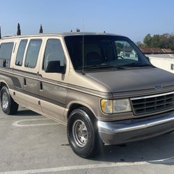 1992 Ford E-150