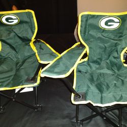 (2) KIDS GREEN BAY PACKERS COLLAPSIBLE FOLDING CHAIRS !!