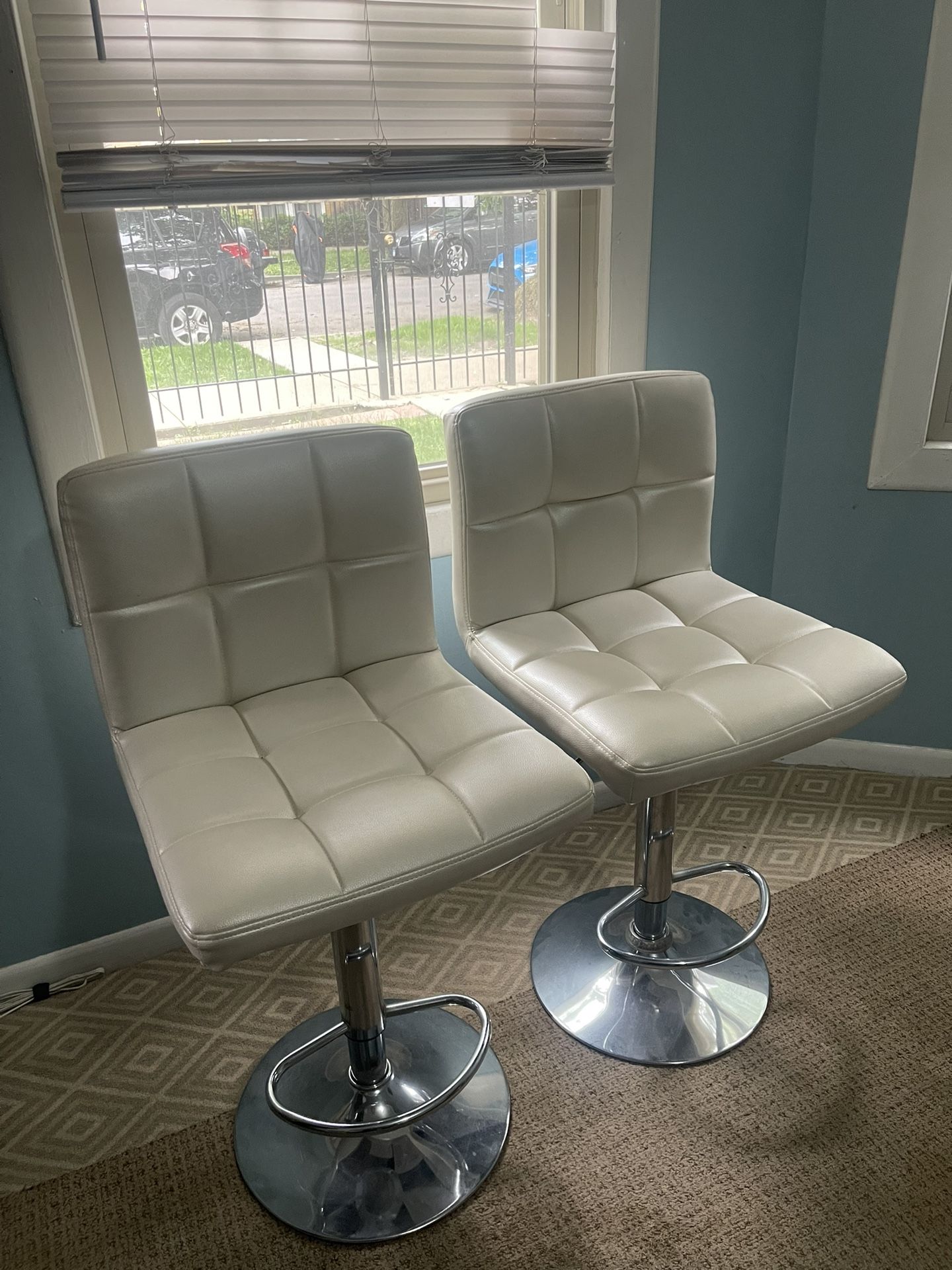 Swivel quilted pearl white bar stool 2 For $50 Or $30 Each