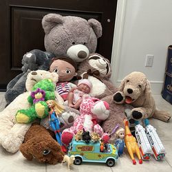 ALL KINDS OF TOYS/A LOT OF PLUSHIES