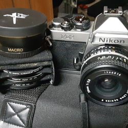 Nikon FE2 Film Camera & Several Lenses W/Bag