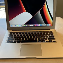 Apple MacBook Air 13” I5/8GB/256GB SSD $200
